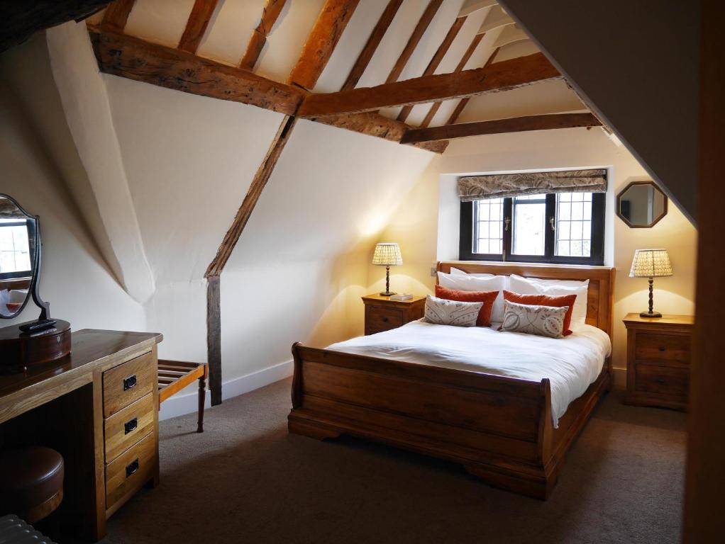 Bear and Ragged Staff - Resim 2