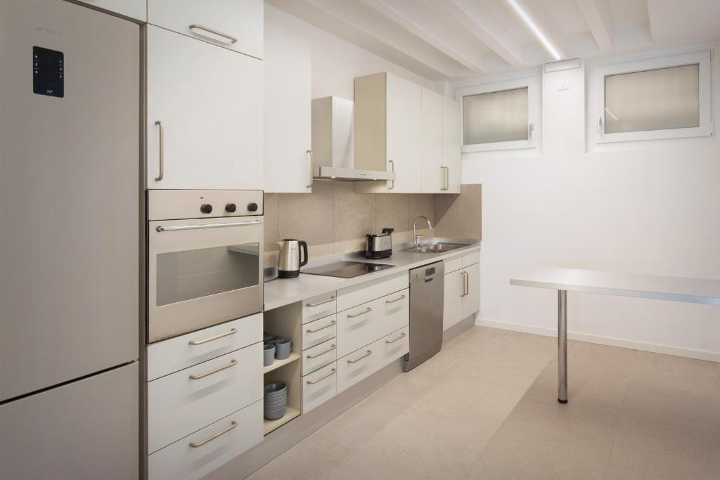 Kuchyňa alebo kuchynka v ubytovaní Apartment Azzurro