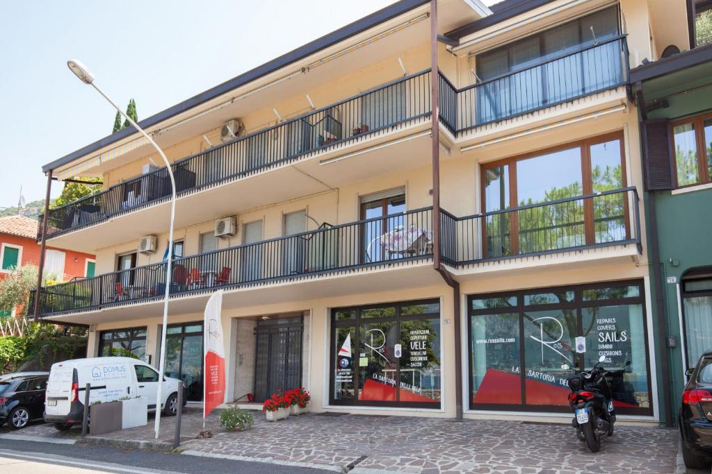 Budova, v ktorej sa apartmán nachádza