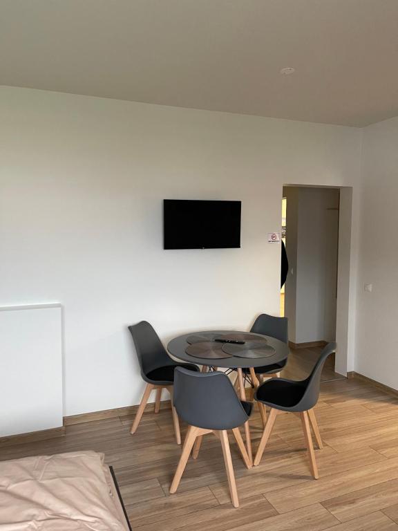 TV a/nebo společenská místnost v ubytování Helgrindur Guesthouse
