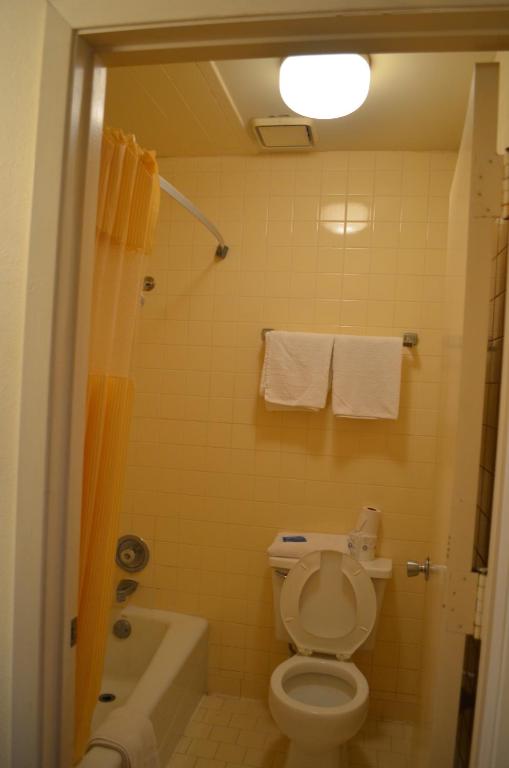 Granbury Inn and Suites - King Room - No Fumadores