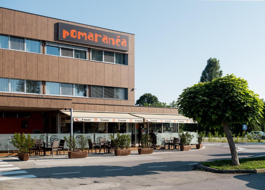 Hoone, kus hotell asub