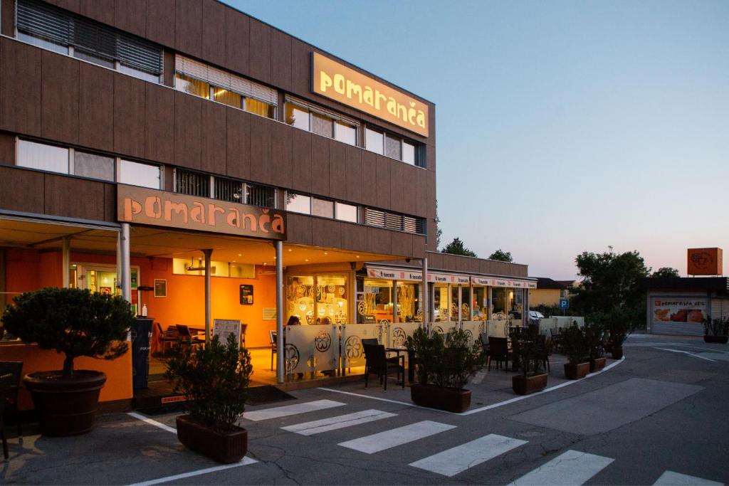 Hoone, kus hotell asub
