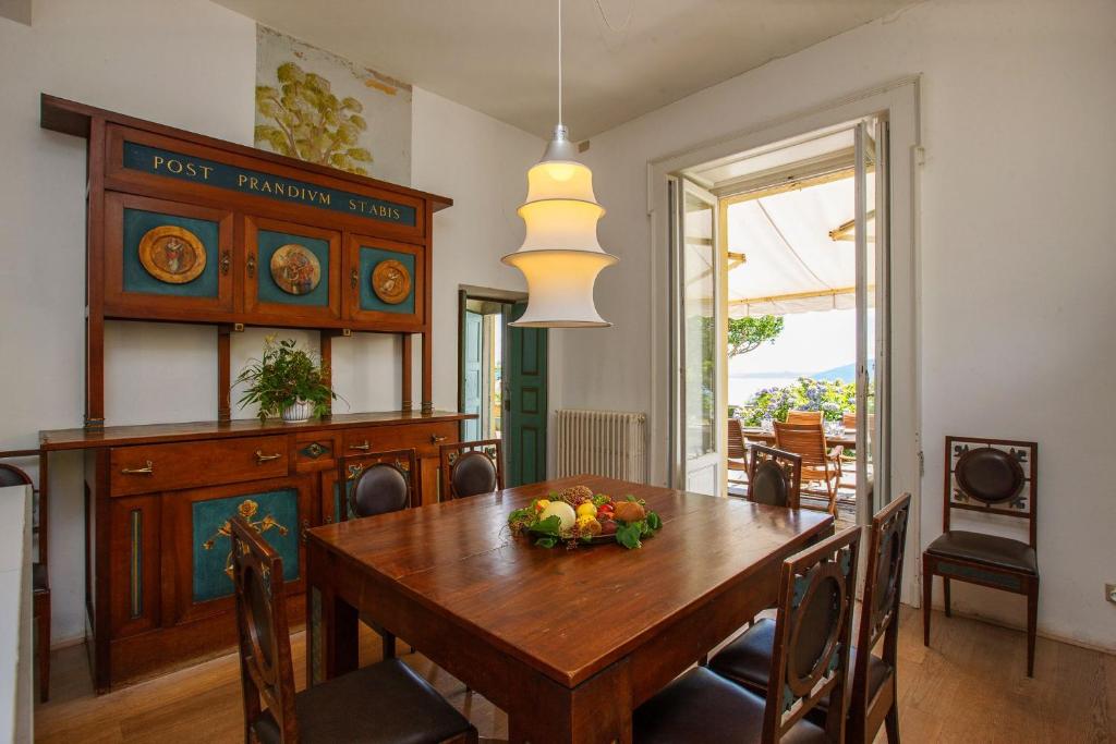 Zdjęcie z galerii obiektu Villa San Martino w mieście Verbania