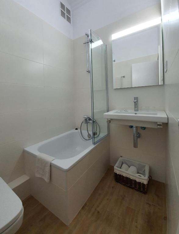 Koupelna v ubytování Hostal Canigó