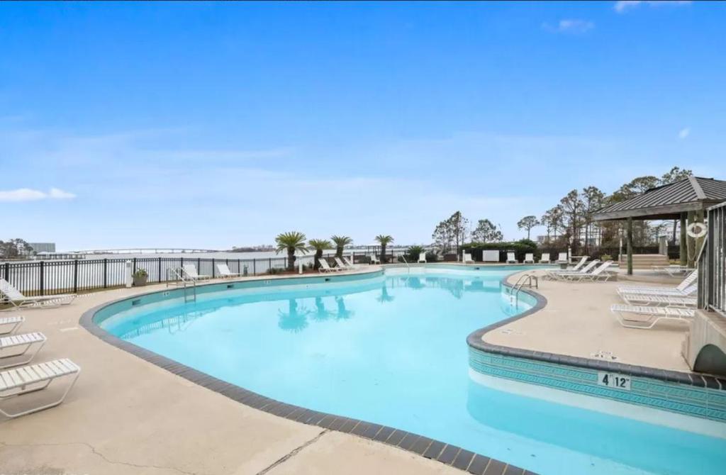 Πισίνα στο ή κοντά στο Back Bay Condo 1106