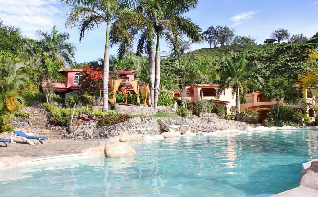 La alberca dentro o cerca de Hotel - Residencial Madrugada