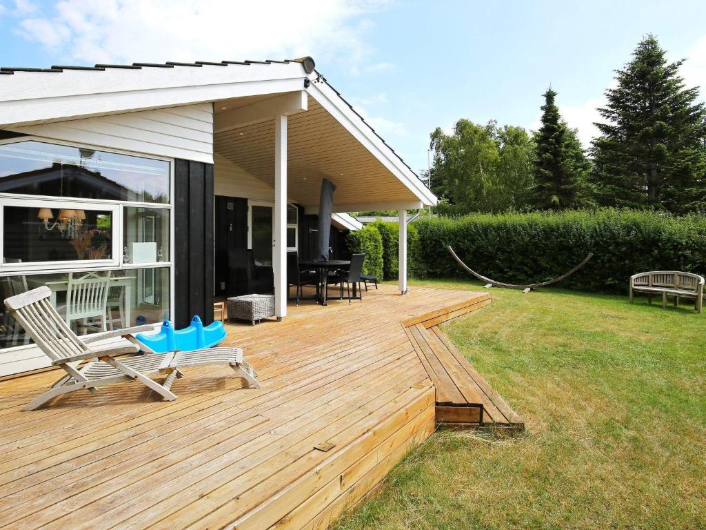 Zahrada ubytování 4 person holiday home in Føllenslev-By Traum