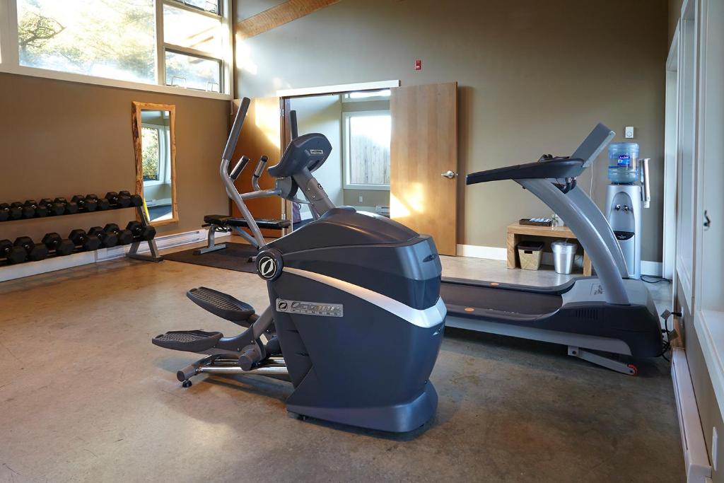 Fitness centrum a/nebo fitness zařízení v ubytování Cox Bay Beach Resort
