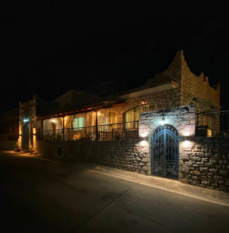 Budova, kde se aparthotel nachází