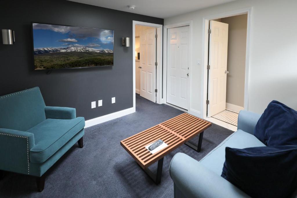 Inn at Taughannock Falls - Hillside - Two Bedroom Suite