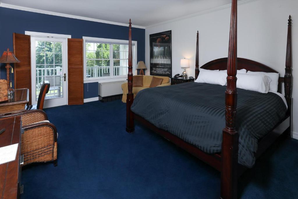 Inn at Taughannock Falls - King Room - Disability Access