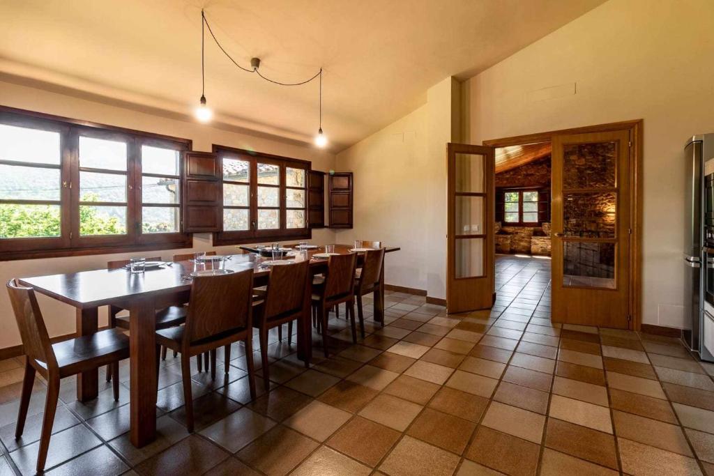 Kuchyňa alebo kuchynka v ubytovaní Mas Aimà Casa rural en la Garrotxa