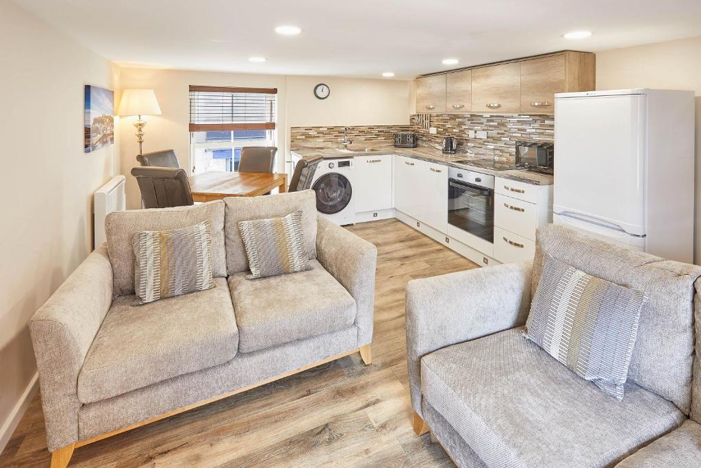 Η κουζίνα ή μικρή κουζίνα στο Host & Stay - Lobster Pot Apartment