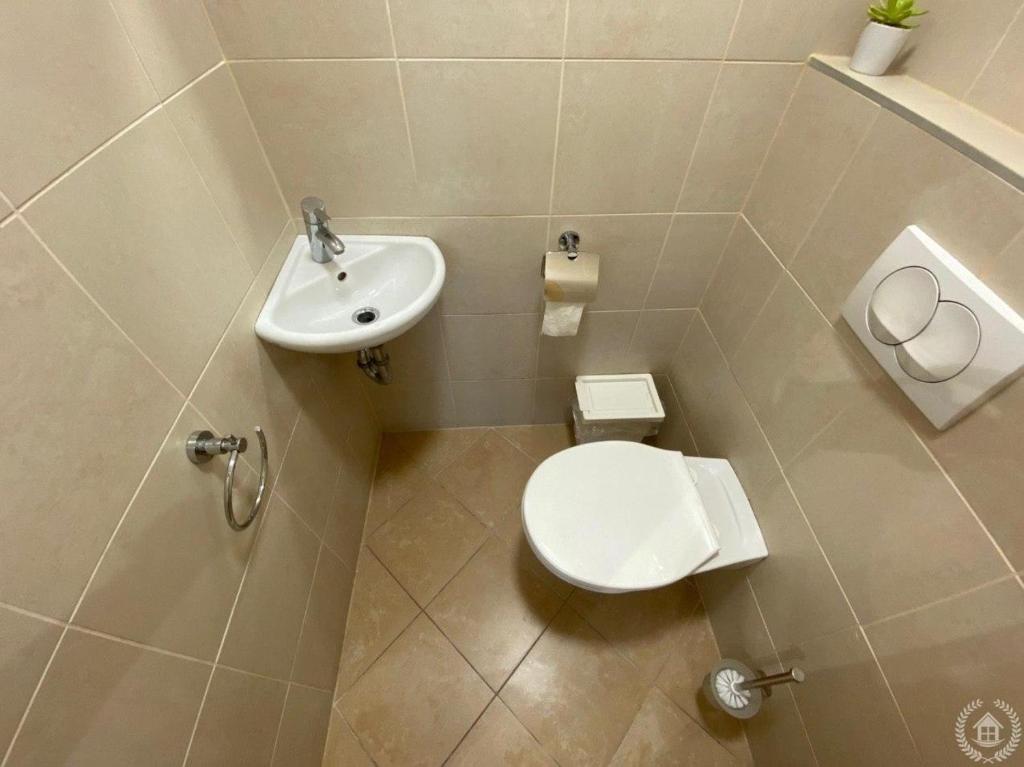 Kúpeľňa v ubytovaní Downtown Gozsdu Vibe Apartment II