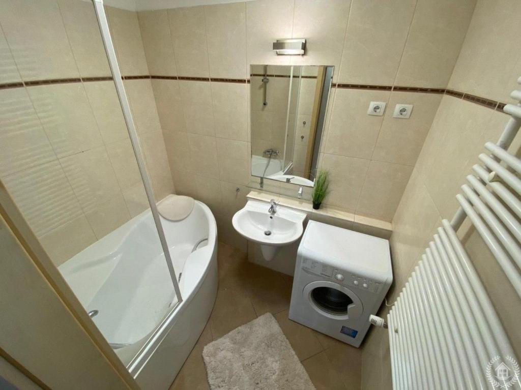 Kúpeľňa v ubytovaní Downtown Gozsdu Vibe Apartment II