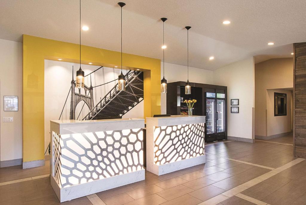 La Quinta by Wyndham Portland NW photo