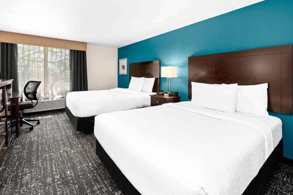La Quinta by Wyndham Portland NW photo