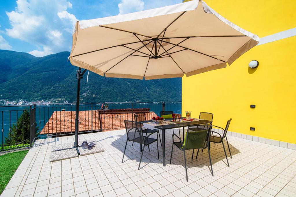 Nespecifikovaný výhled na hory nebo výhled na hory při pohledu z apartmánu
