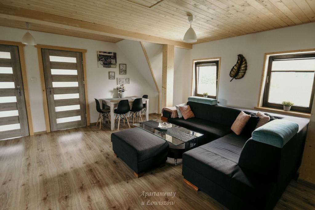 Posedenie v ubytovaní Apartament u Łowiszów