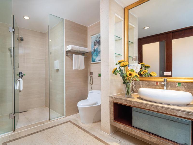 Ένα μπάνιο στο Vienna Hotel Dongguan Humen Wanda Plaza