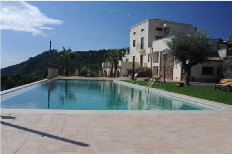 Tenuta Santa Tecla – Foto 1