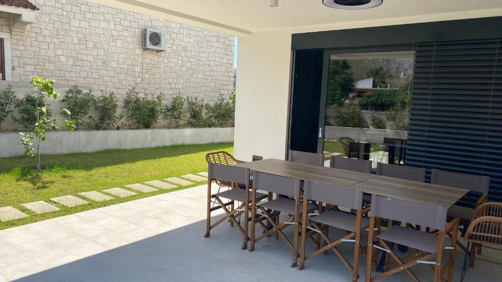 Zahrada ubytování Quiet family Villa Anne, Podstrana