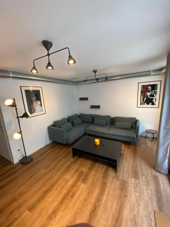 LES ROTINS - Logements Climatisés - Cathédrale à 2 pas - Apartamento Deluxe