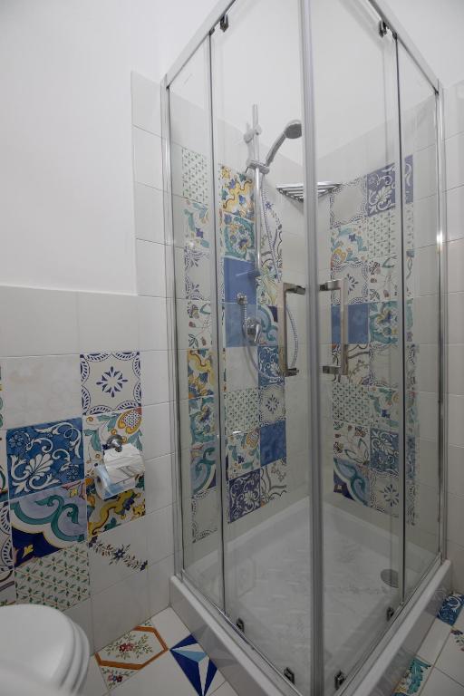 Kúpeľňa v ubytovaní EFFE SUITES