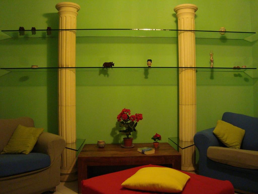 A seating area at La Casa Dei Gerani