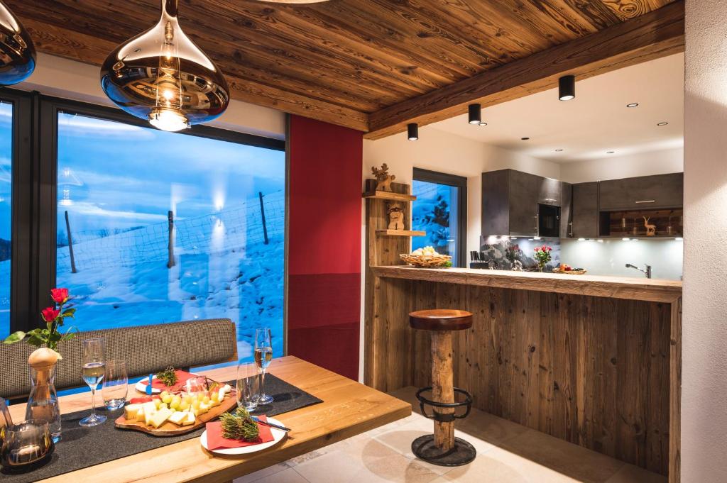 Kuhinja ili čajna kuhinja u objektu Chalet Steinbock