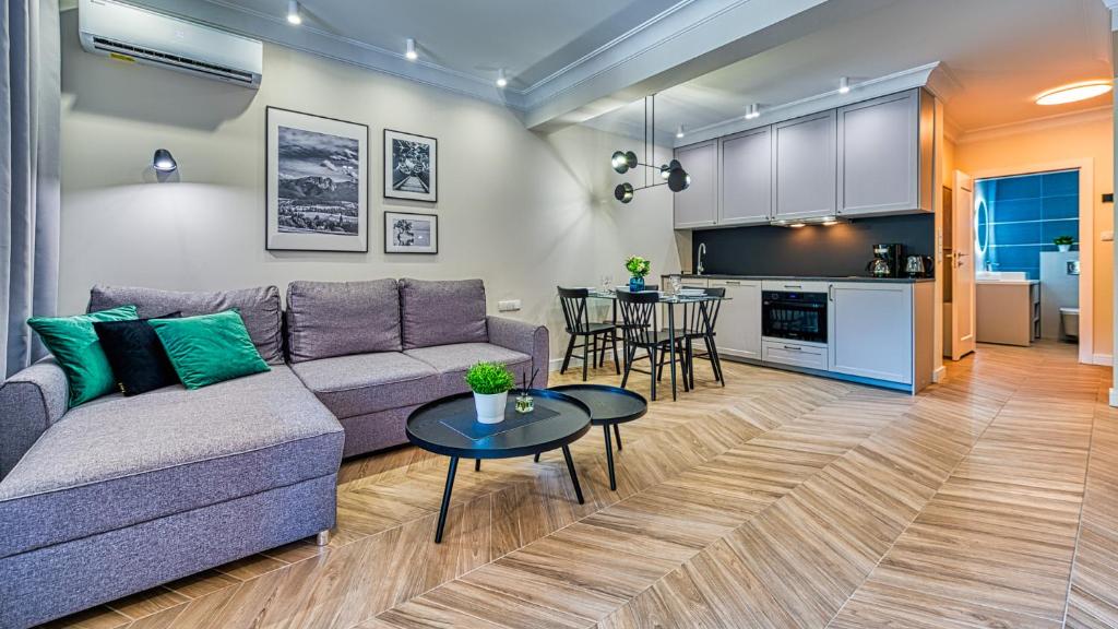 Apartamenty Centrum - Wyszyńskiego 9 by Royal Aparts - 19