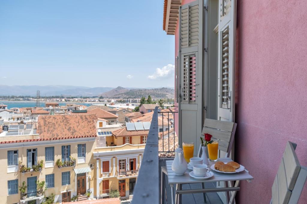 Balkón nebo terasa v ubytování Grand Sarai Nafplio