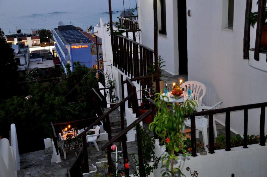 Balkón nebo terasa v ubytování Heliotrope Apartments