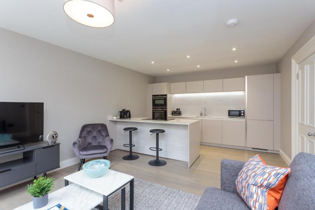 Kuchyňa alebo kuchynka v ubytovaní Dragon Suites - Edinburgh City Centre 1 Bed Apartment