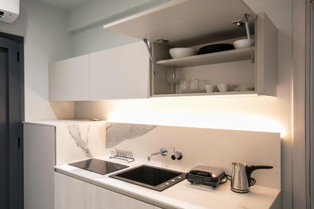 B&D Luxury Suites - 3