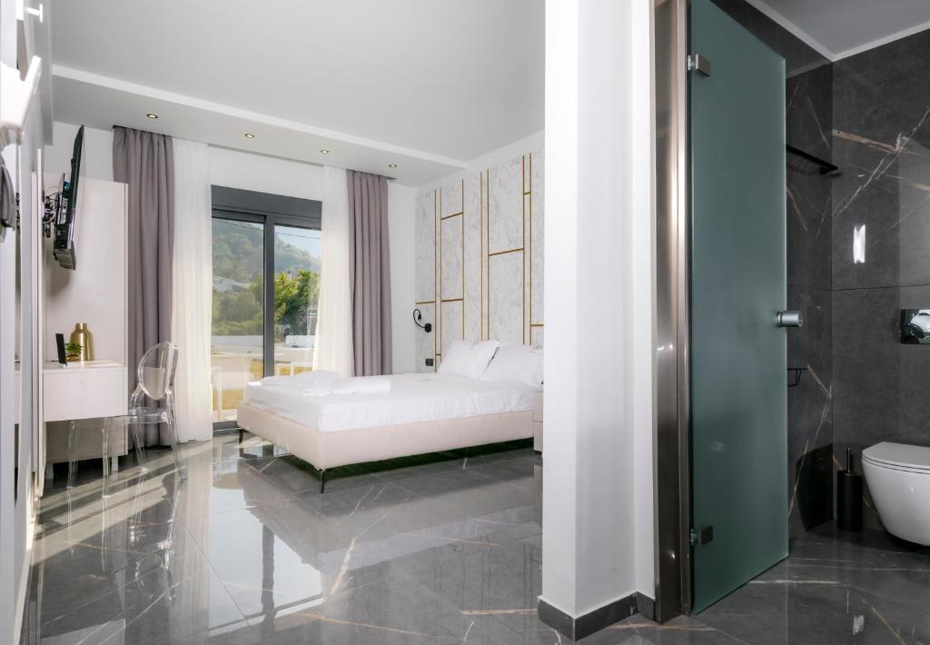 B&D Luxury Suites - 5