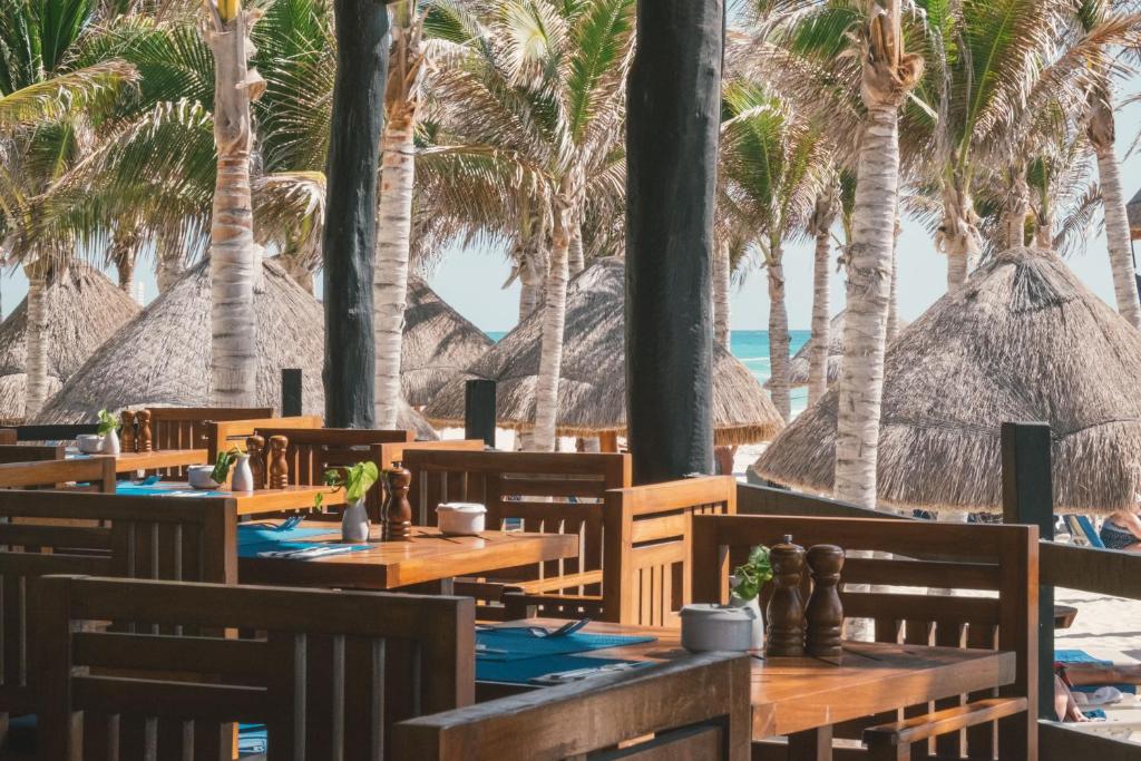 Restaurace v ubytování Hotel NYX Cancun