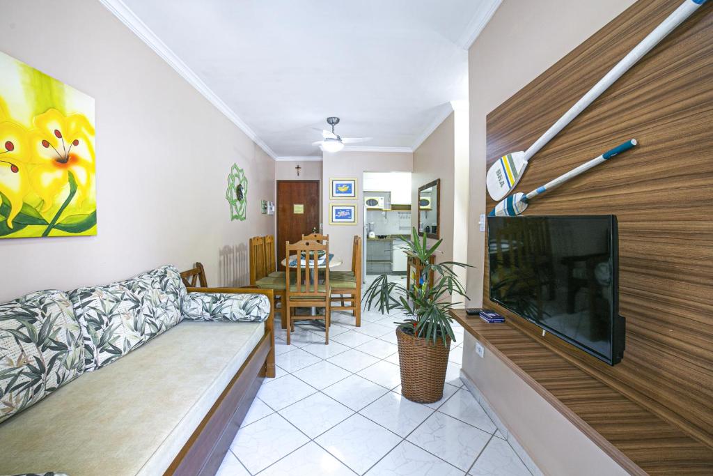 Apto 22E ar condicionado e ventilador, 2 quartos, churrasqueira, elevador e piscina - Housity