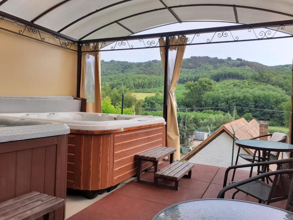 Výhľad na hory alebo výhľad na hory priamo z apartmánu