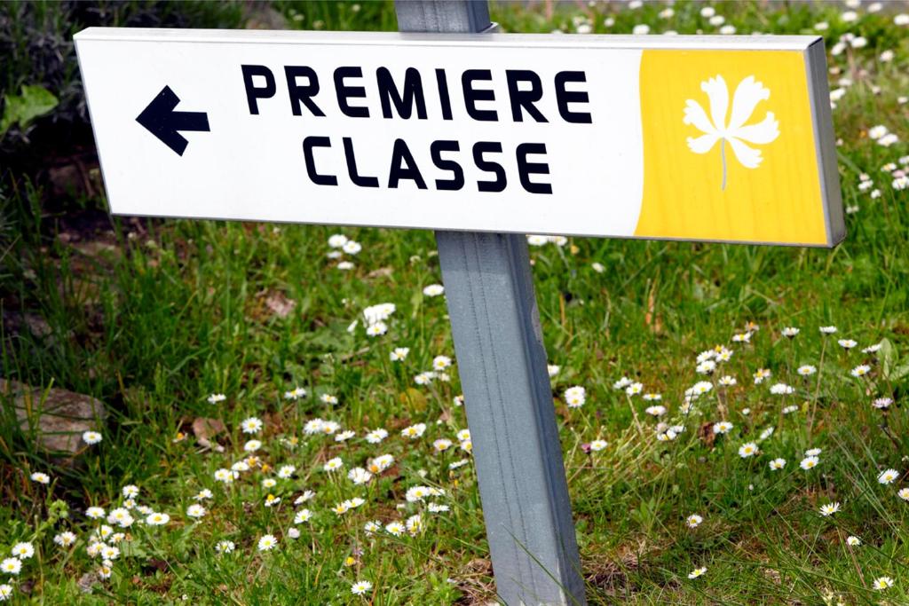 Certifikát, hodnocení, plakát nebo jiný dokument vystavený v ubytování Premiere Classe Carcassonne