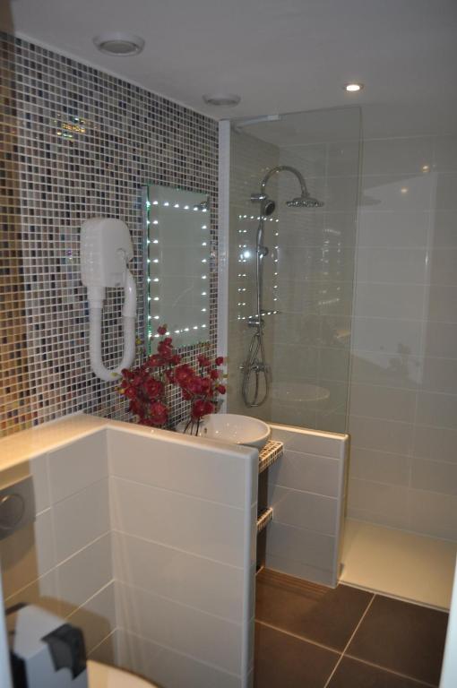 Hôtel Restaurant de l'Ecu - Triple Room