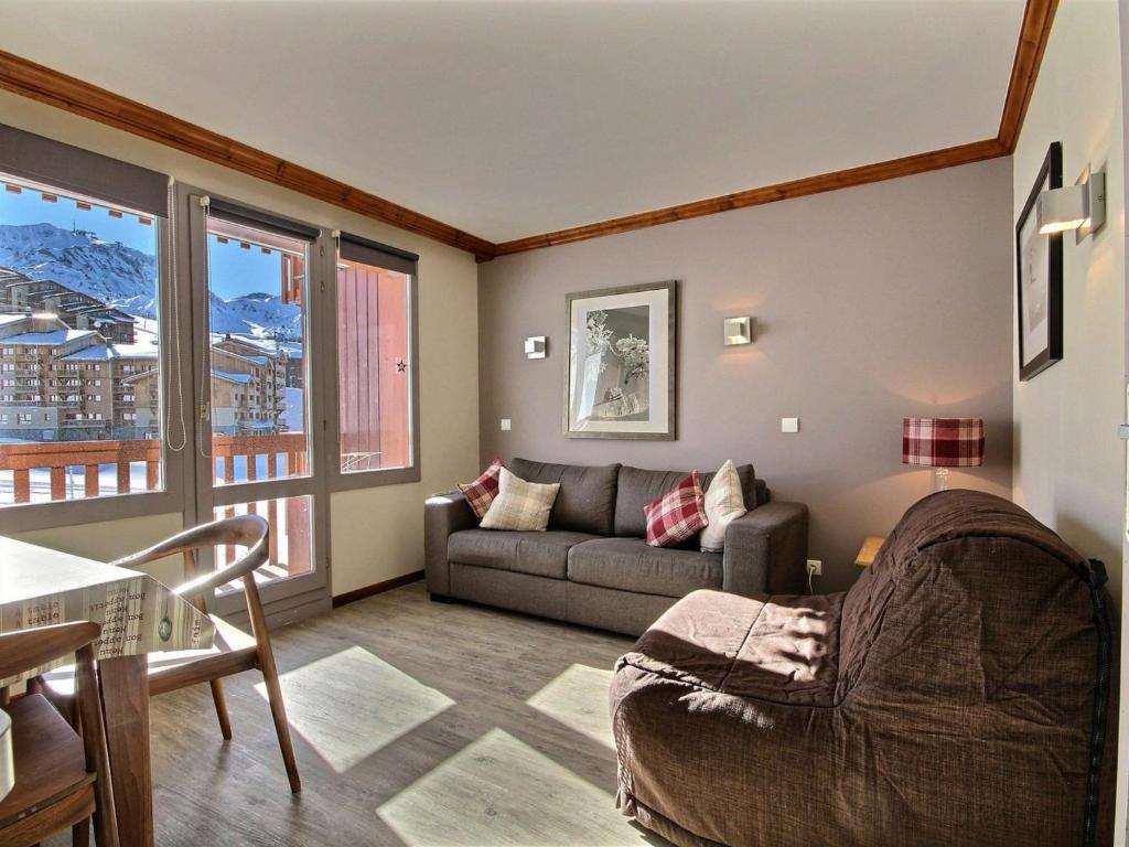 Appartement Plagne Soleil, 3 pièces, 6 personnes - FR-1-455-65にあるシーティングエリア