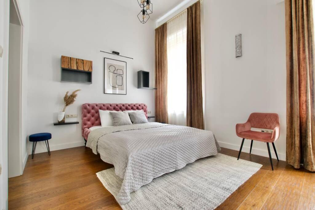 Posteľ alebo postele v izbe v ubytovaní Premium Apartment by Hi5 - Best ever (191)