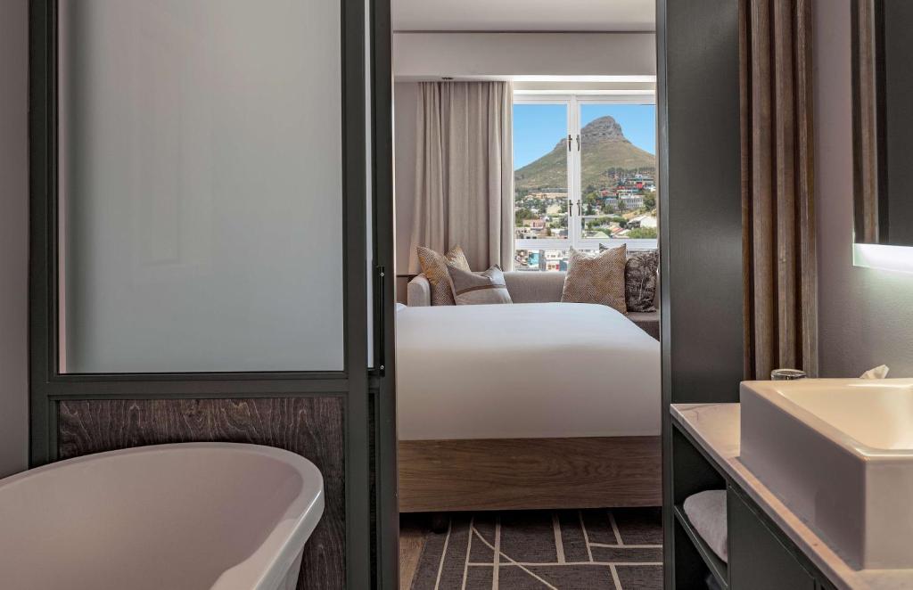 Hyatt Regency Cape Town - Club King Room