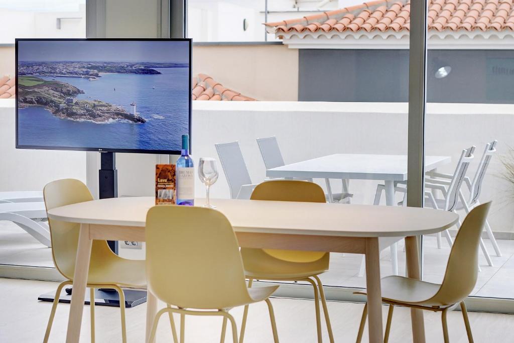 TV a/nebo společenská místnost v ubytování Alse Homes Adeje