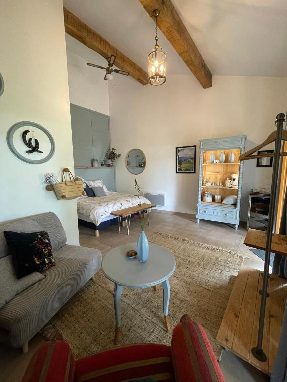 Kuchyň nebo kuchyňský kout v ubytování Chez Brunet chambres d'hôtes et gîte