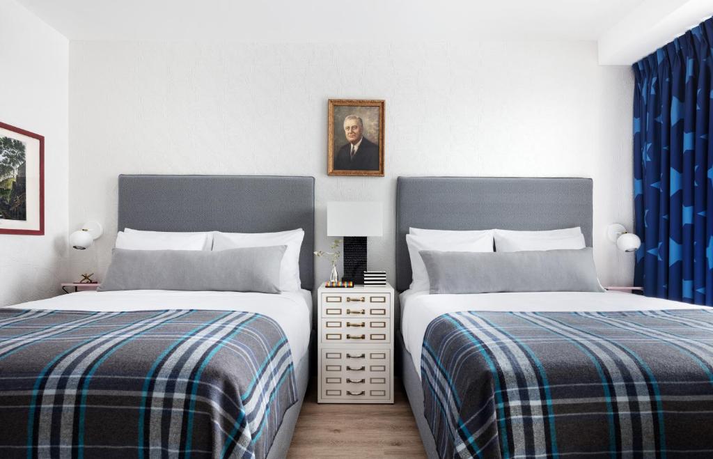 Graduate by Hilton New York - Two Minutes From Manhattan - Graduate Queen Room