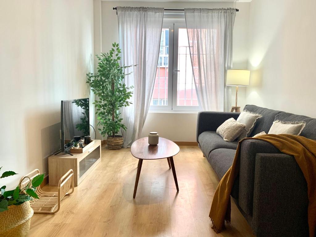 Apartment Homely Málaga Plaza del Teatro, Spain - Booking.com