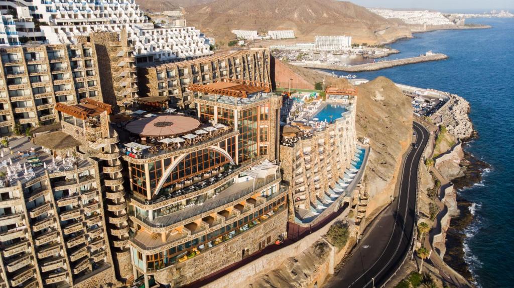 Hotel Gloria Palace Amadores